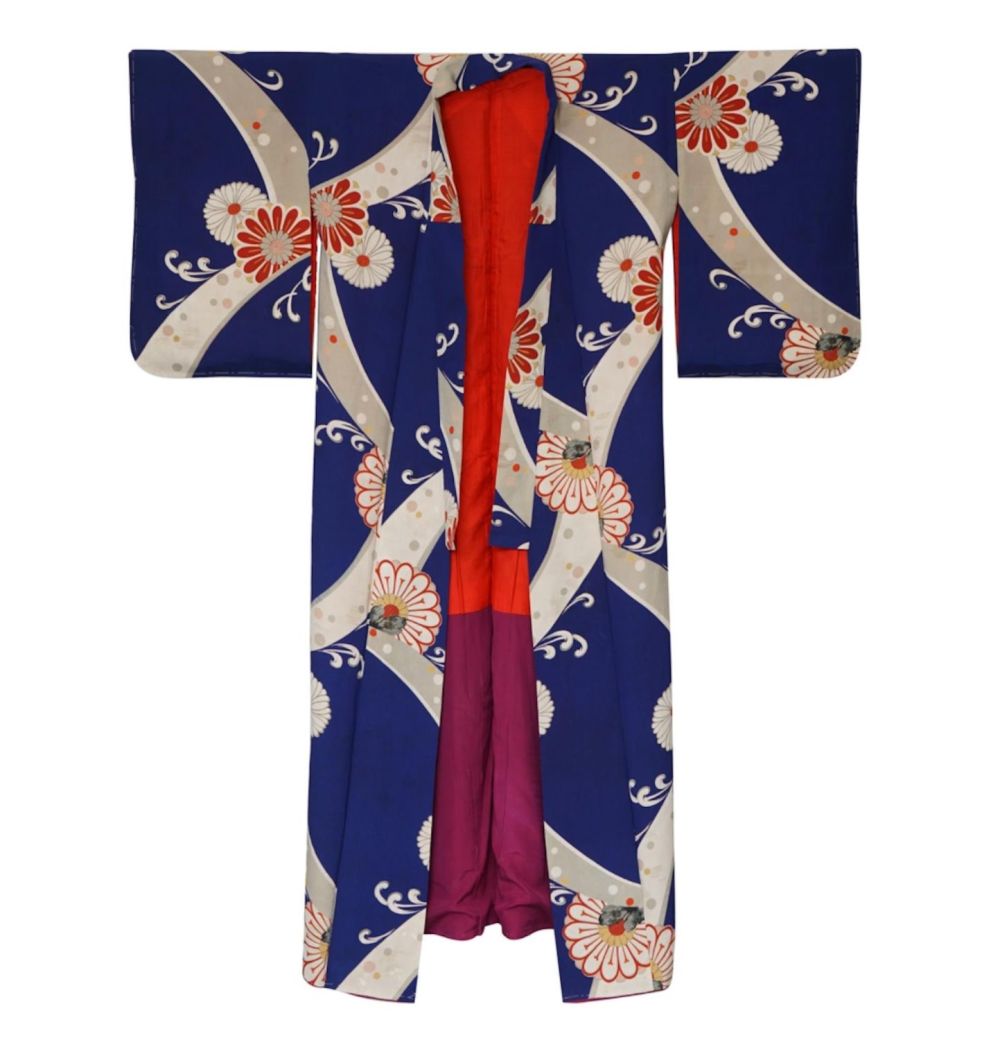 Lot 311: Antique Japanese Silk Kimono