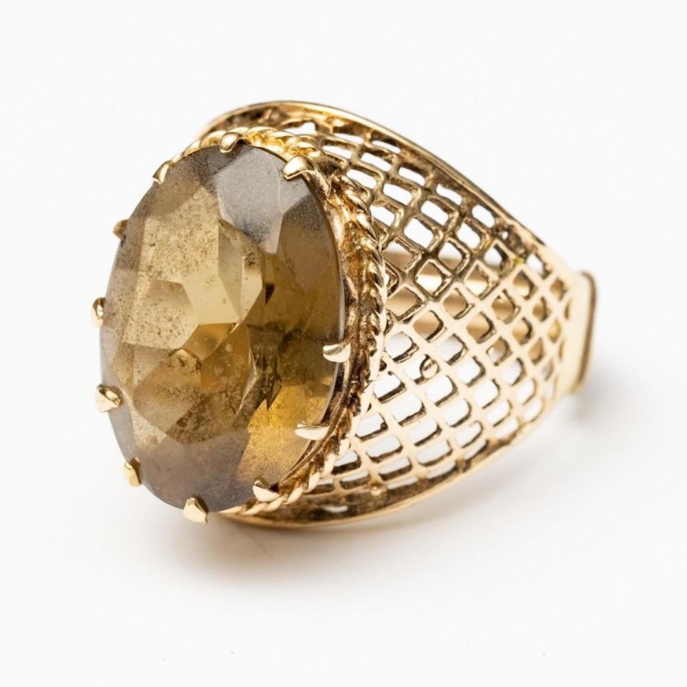 Lot 351: Men's 18K Gold and Topaz Ring