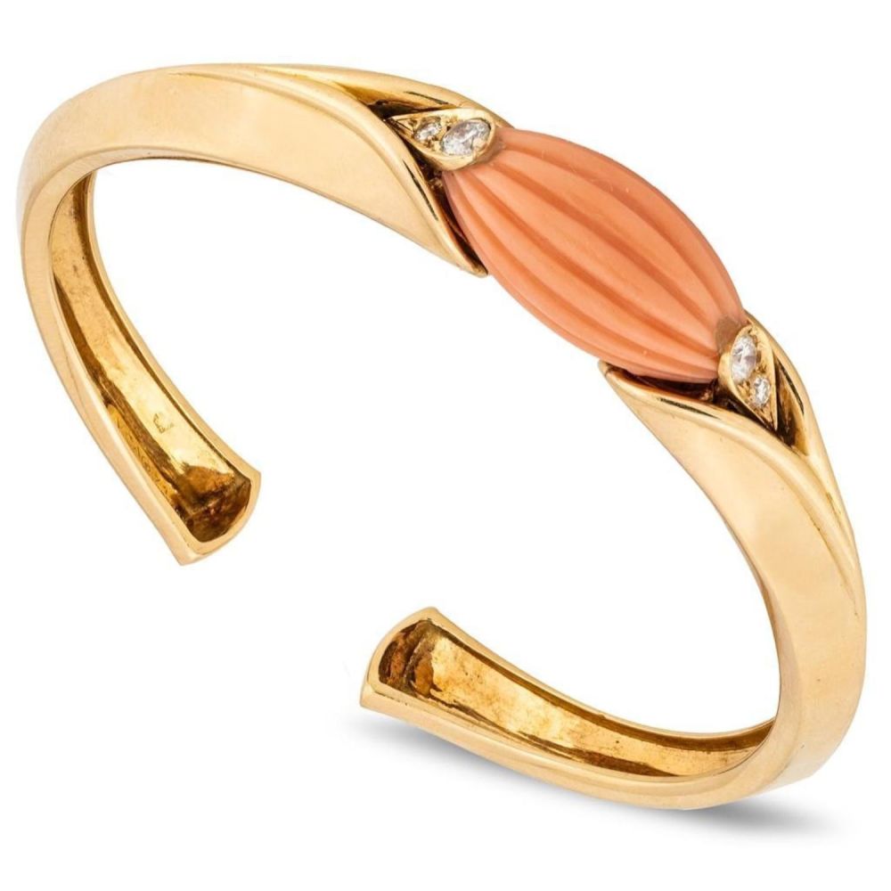 Lot 650: Van Cleef & Arpels Coral & 18K Bracelet W/Diamonds