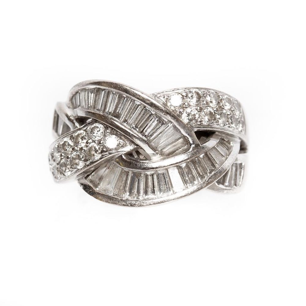 Lot 232: GIA Diamond and 18k white gold ring