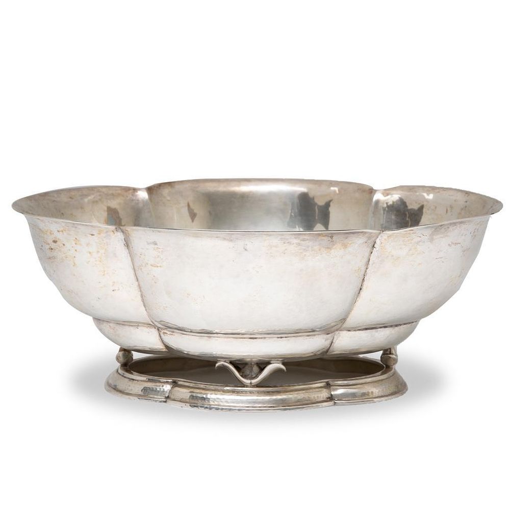 Lot 241: 20th Century Randhal Sterling Bowl