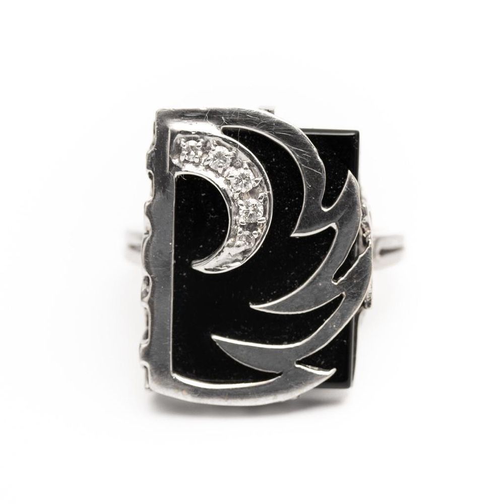 Lot 423: GIA vintage 1980's modernist design 14K White Gold,