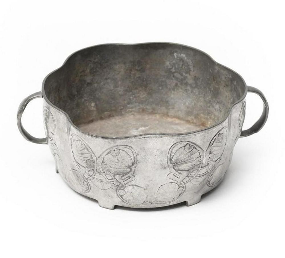Lot 179: Large ARCHIBALD KNOX Centerpiece TUDRIC PEWTER HANDLED