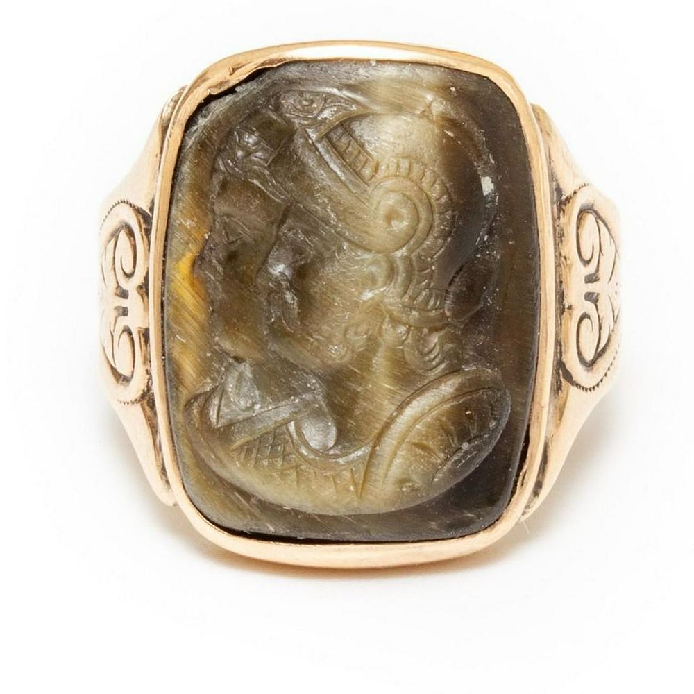 Lot 307: Ring, Romulus and Remus antique14K Gold Hardstone