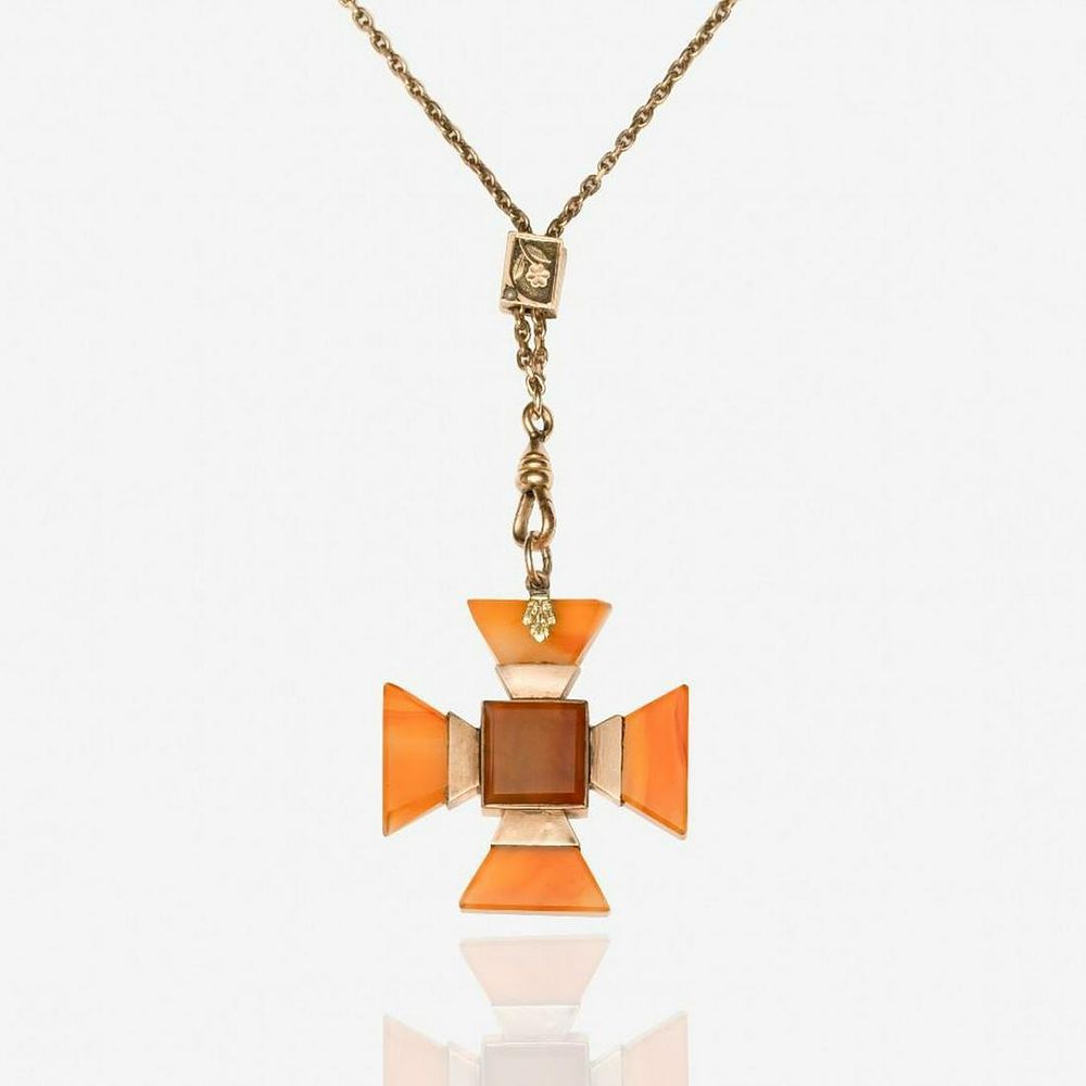 Lot 313: W & SB Carnelian and Gold Pendant Necklace