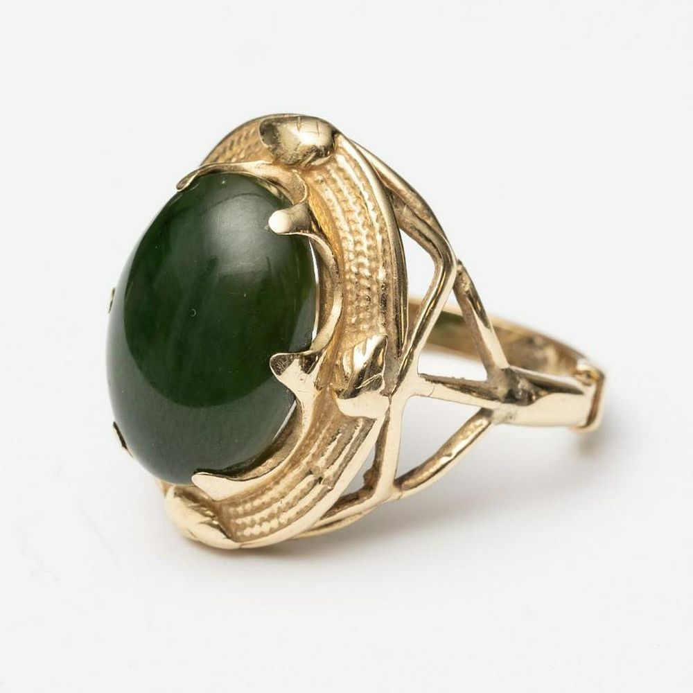 Lot 314: Men's 14K Nephrite Jade Ring