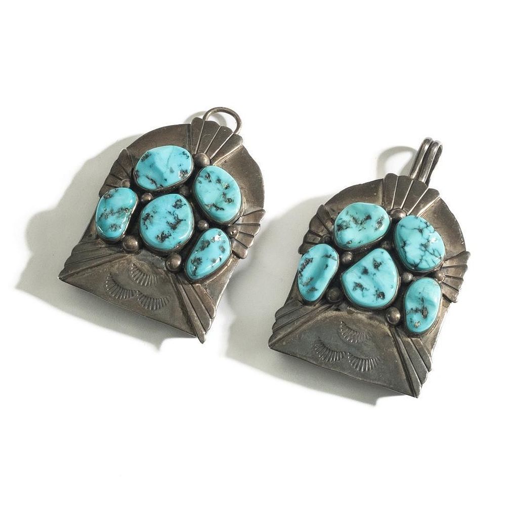 Lot 227: Navajo vintage sterling silver buckle Signed Don Chee
