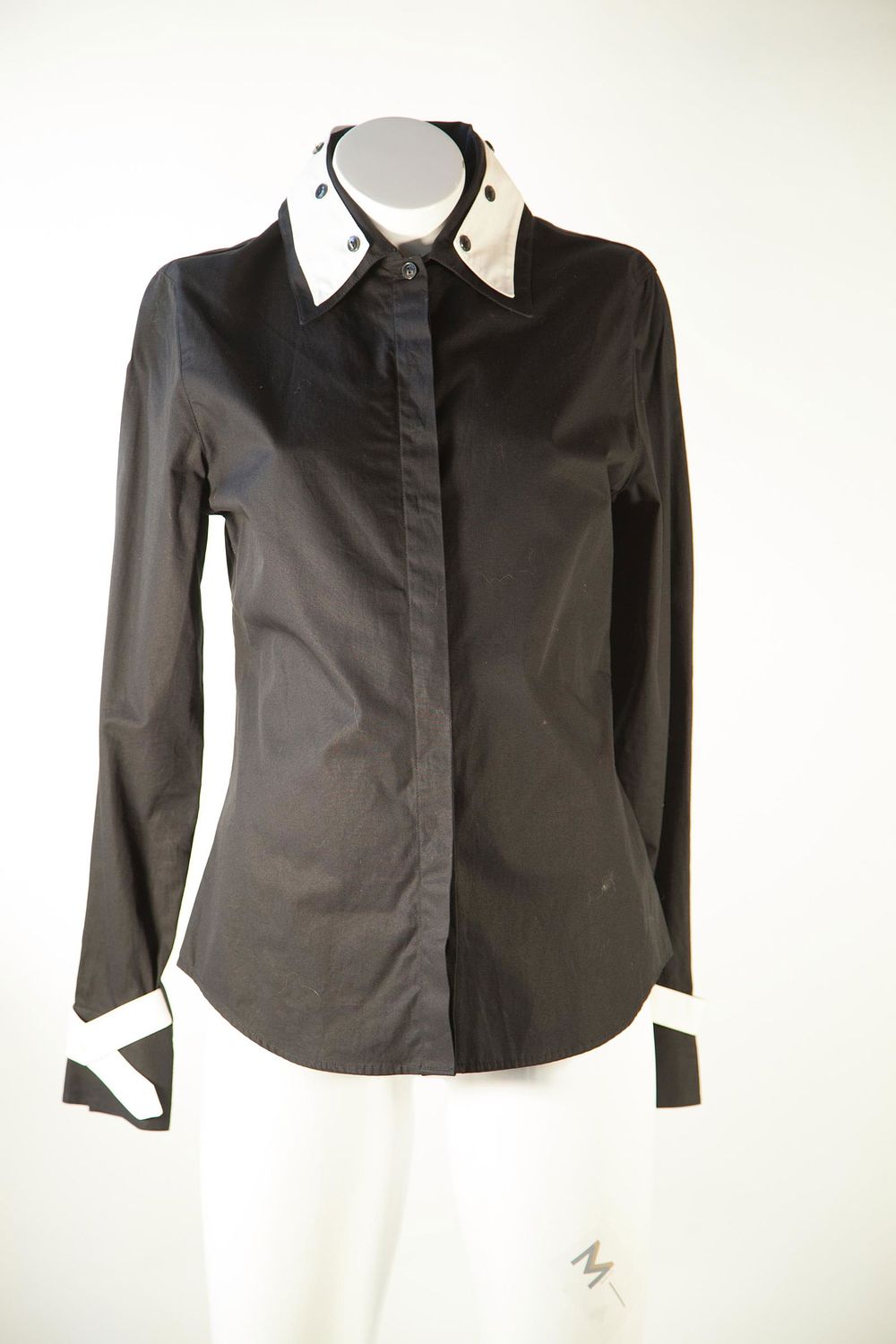 Lot 196: Anne Fontaine Black and White Shirt with Removable Collar