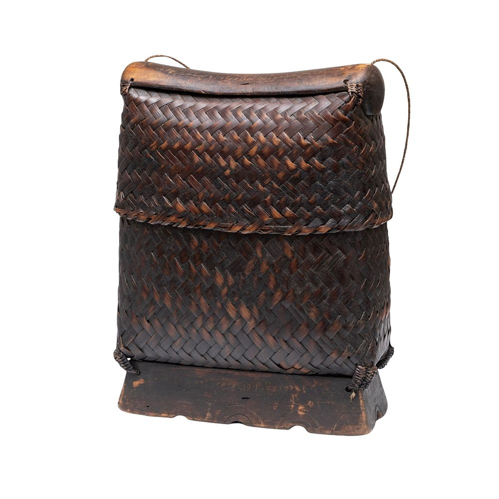 Lot 275: Large Asian woven basket Purse from Balika, circa 1900