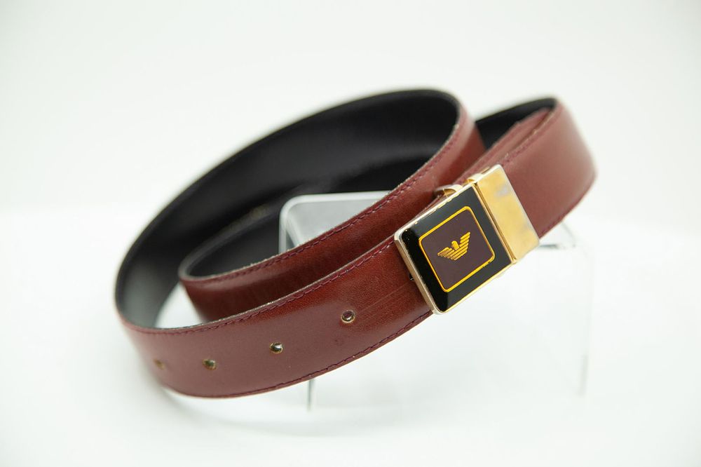 Lot 152: Georgio Armani Vintage Designer Unisex Maroon Belt 39"