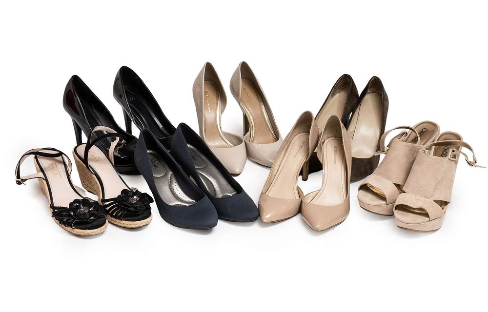 Lot 204: Collection of Designer Shoes Including Ralph Lauren, Abella and BCBGeneration various sizes marked