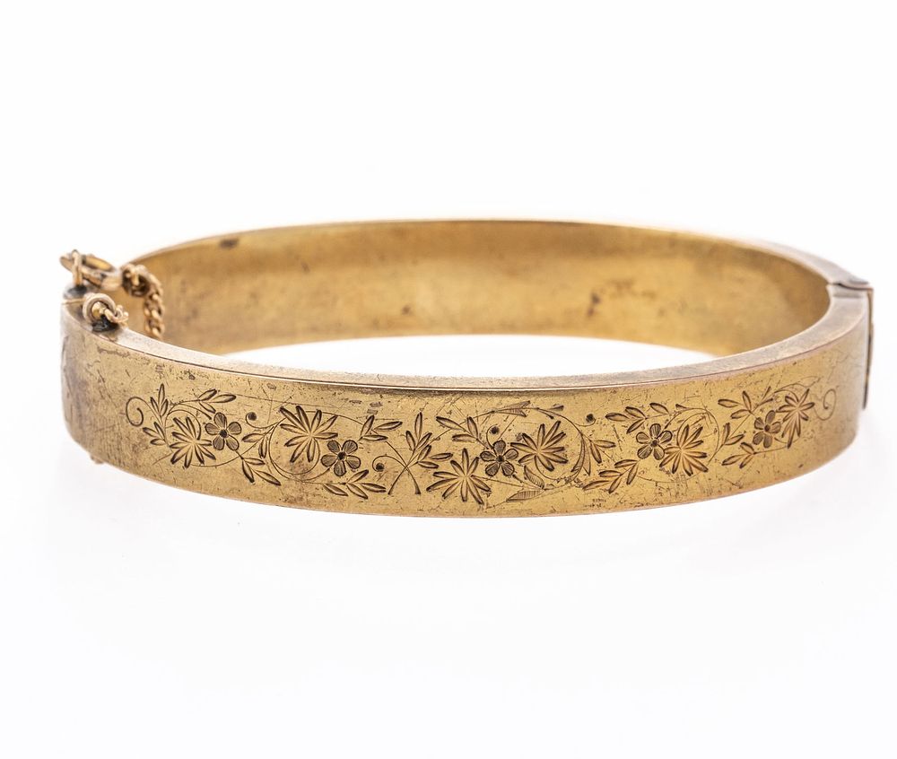 Lot 160: Victorian Aesthetic Japanesque 14K Gold Hinged Bracelet