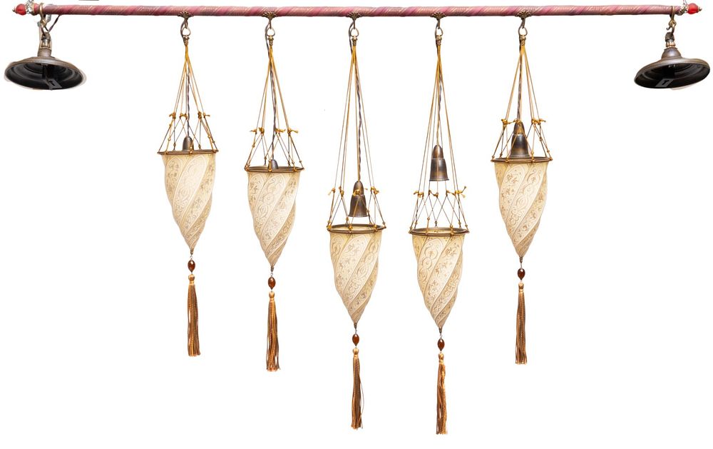 Lot 232: Mariano Fortuny Cesendello 5 Silk Lamps on Rod