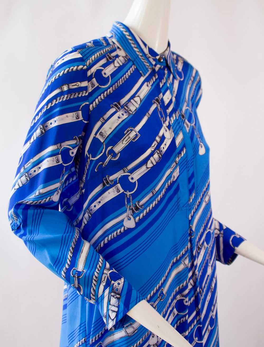 Lot 279: Tyler Boe, 100% Silk, Long Sleeve, Shirt with Pointed Collar and Horsebit Design Size Small