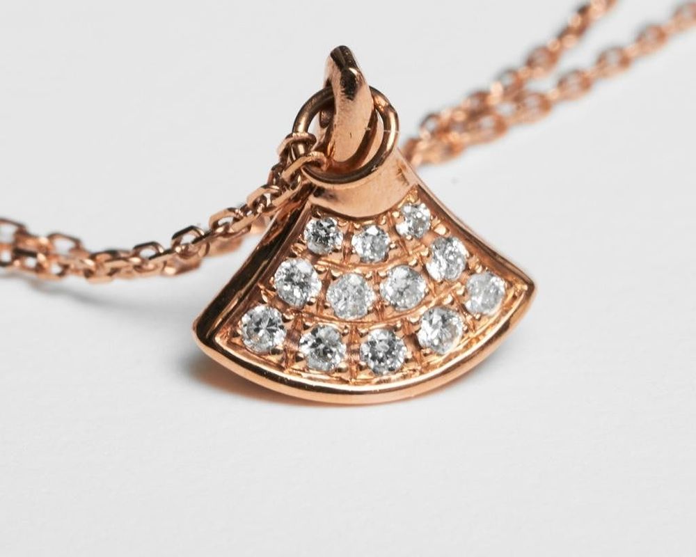 Lot 543: Bulgari 18K Gold and Diamond Authentic Divas' Dream bracelet
