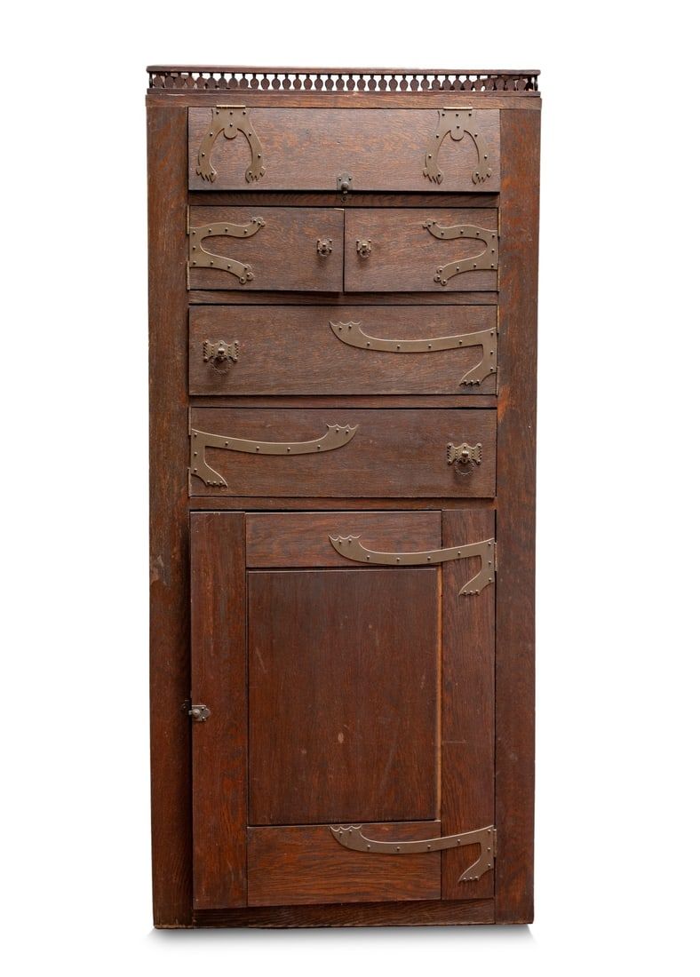 Lot 188: American Arts and Crafts Movement Oak Corner Cabinet