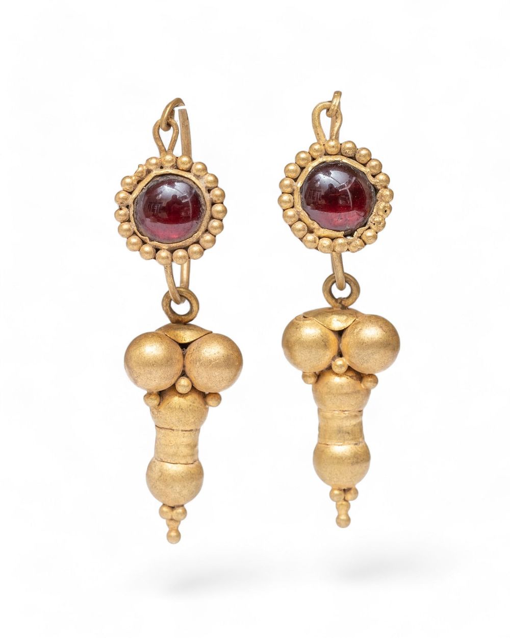 Lot 349: Ancient Roman Gold Earrings with Garnets