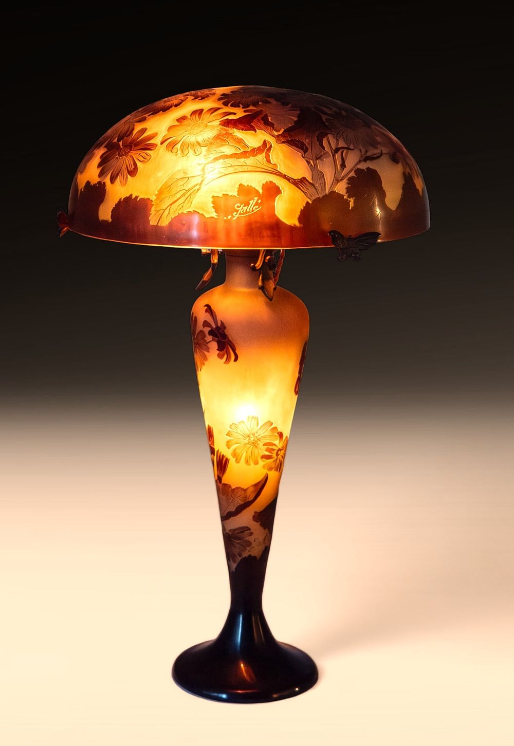 Lot 455: Gallé Signed Big Fine Cameo Glass Table Lamp