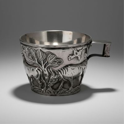 Zolotas, signed Silver Vaphio Goblet with Chiseled Mediterranean Scenes. Keywords: Neoclassical 
