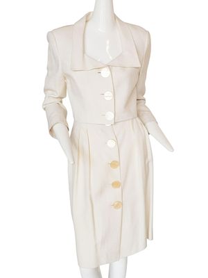 Guy Laroche Off-White Skirt Suit Ensemble. Keywords: Guy Laroche, French fashion, off-white suit 