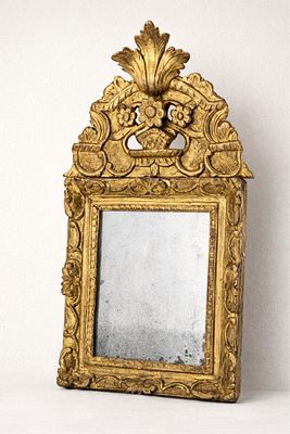 French Fine Period Carved Pedimented Mirror, 18th Century. Keywords: Rococo design, Louis XV 