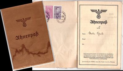 תעודת שושלת של המפלגה הנאצית כולל בולי מס רומניים משנת 1941, עם חותמות ביטול. . WWII German 