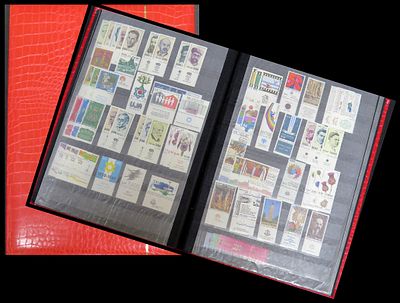 כ 8 עמודים (ב2 צדדים) . אוסף בולי ישראל באלבום קטן . בולים שנות ה-70-80