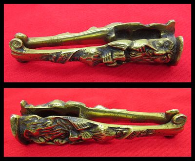 מפצח אגוזים אנטישמי FAGIN מידה : 12.5 ס"מ, ראשית המאה ה-20 בקירוב, עשוי פליז מעוטר בידית אחת 