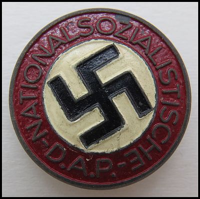 סיכת חברות תג חבר מפלגת הרייך השלישי NSDAP . German WWII War NSDAP Party Badge
Zinc, RZM M1/100 