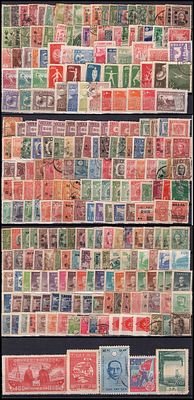 בולי סין + טאיוואן . לוט בולים .