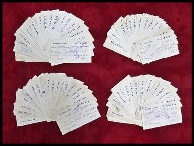 לפניכם לוט של 160 צ'קים המחאות של בנק קלינגר סניף צפת כולם משנות ה-40 . כל הברנז'ה והאנשים הכי 