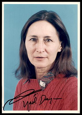 Colour portrait photograph hand-signed by Knesset member Yael Dayan. Yael Dayan (born 1939) is 
