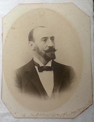 מרטין מגנוס (Martin Magnus), מנהל מפעל טוויית ואריגת היוטה של צפון גרמניה (Norddeutsche 