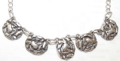 Vintage Modernist Silver Sterling Abstract Necklace, 38 gr.
Five textured, openwork oval panels 