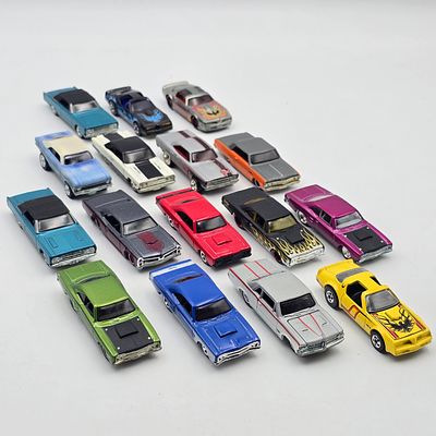 Hot Wheels lot of Muscle Cars. Hot Wheels Muscle Car lot of 16 
Includes a mix of Dodge 