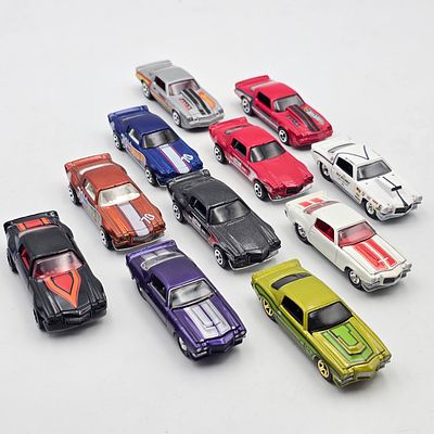 Hot Wheels 70' Camaro Lot. Hot Wheels 70' Camaro lot of 11 
Includes a mix of 70 Camaros as seen 