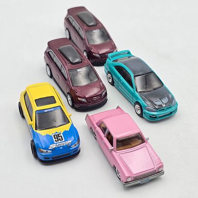 Hot Wheels Premium Honda's lot of 5 
Includes a mix of Hondas as seen, includes a Pink Simpsons 