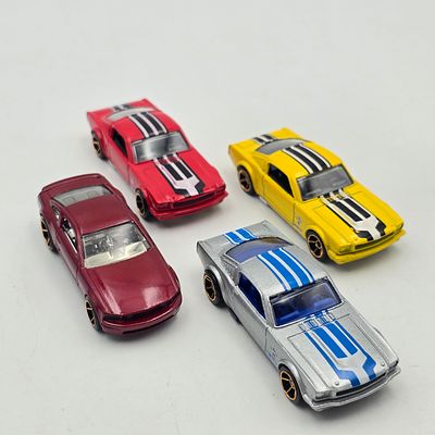 Hot Wheels FTE Ford Mustang lot of 4. Hot Wheels Faster Than Ever Ford Mustang lot of 4 
All 