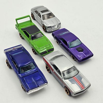 Hot Wheels FTE Dodge lot of 5. Hot Wheels Faster Than Ever Dodge lot of 5 
Includes 5 different 
