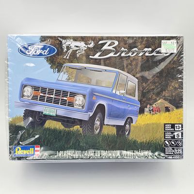 Revell Ford Model Kit. This lot includes a Revell Ford Bronco model kit (2021) 
With box and 