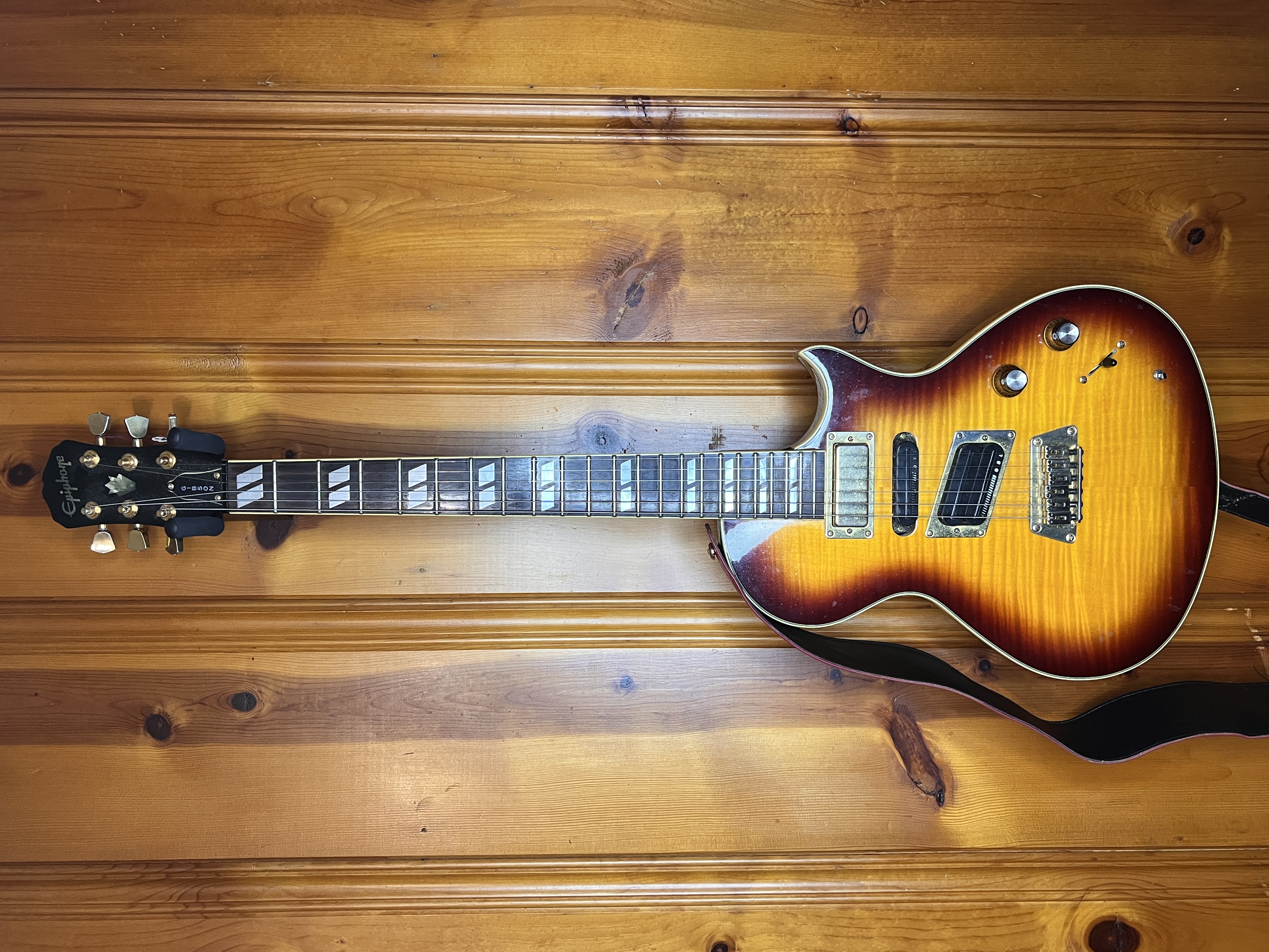 Epiphone Nighthawk ST-3 Electric Guitar, Cherry Sunburst
