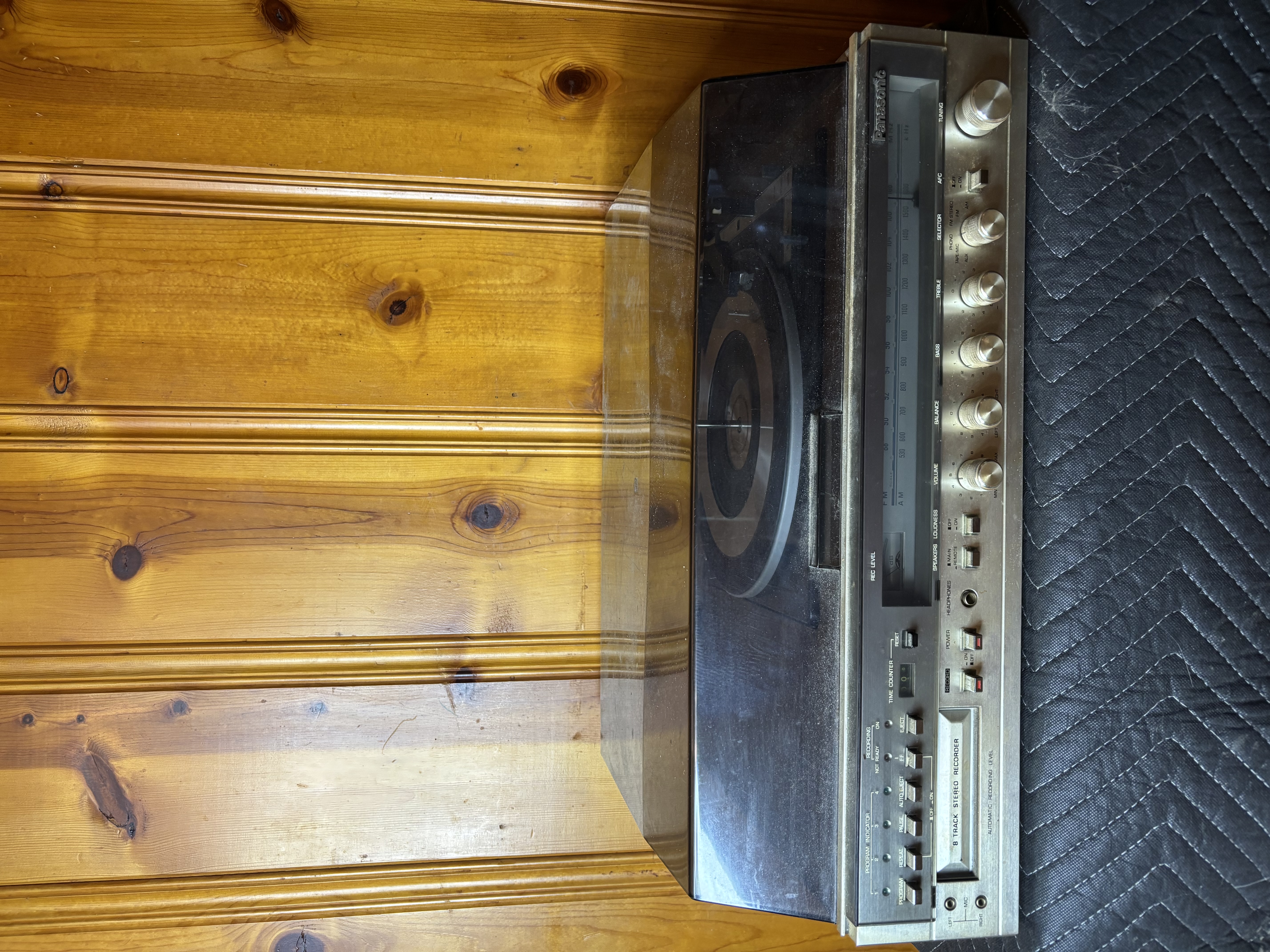 Panasonic Model SE-2680 Vintage Compact Stereo Music Center