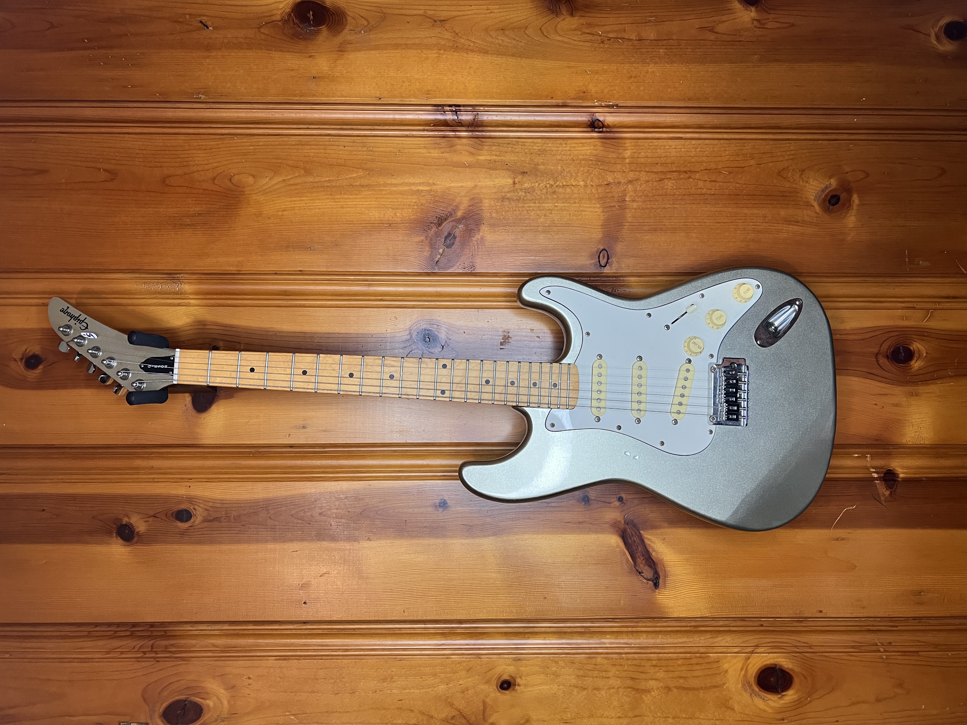 Epiphone S-310 Stratocaster-Style Electric Guitar, Metallic Silver Finish, Serial I5020156