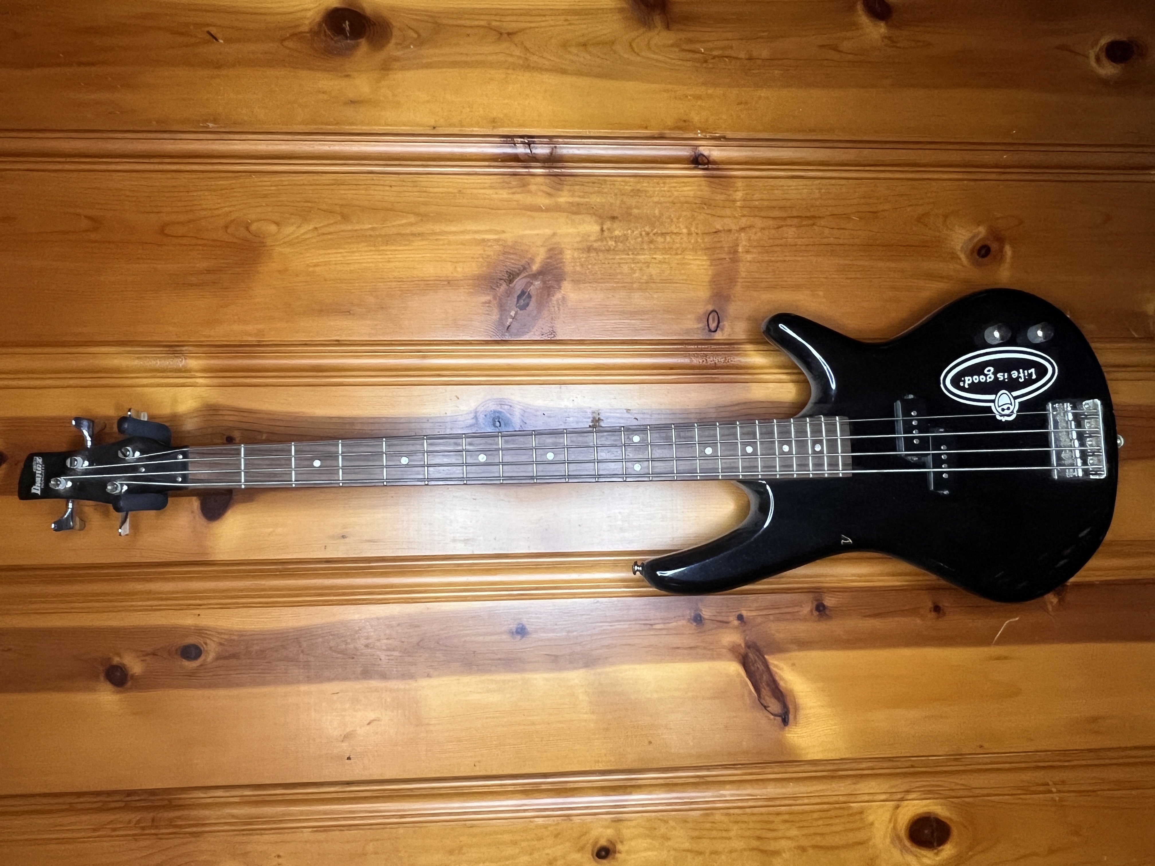 Ibanez GIO Soundgear 4-String Electric Bass Guitar