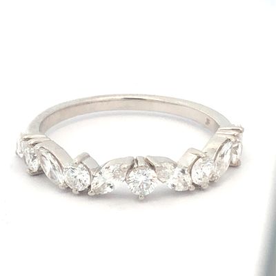 Lab Diamond Ring. LSD0048/3-MON
This is an elegant lab grown diamond ring, crafted in sterling