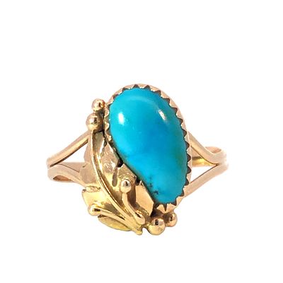 Vintage Turquoise Ring. S/2.9-NAY 
Embrace vintage charm with this exquisite ring, featuring a 