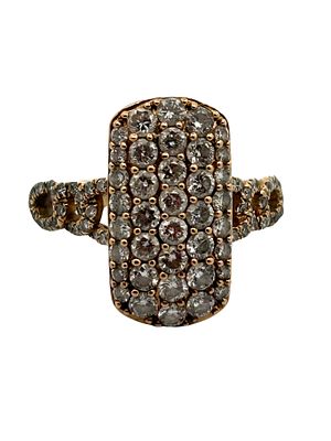 Diamond Ring. CJI1962/7-MOEA 
This impressive 14k yellow gold ring features a bold 