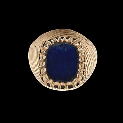 14K Fluted Lapis Lazuli Ring. S/9.1-TSS 
Elevate your jewelry collection with this exquisite 