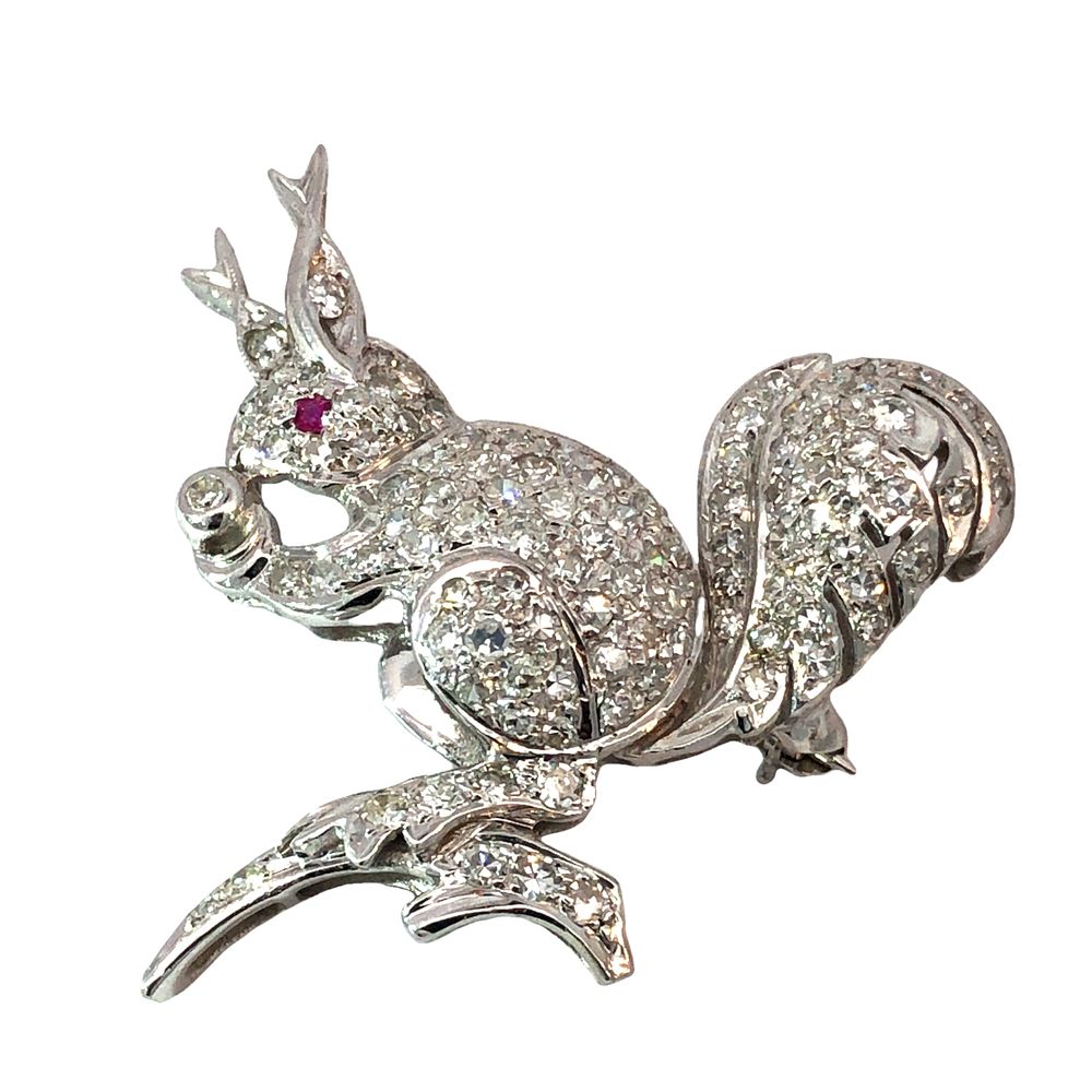 Diamond Squirrel Diamond Brooch. IS2172/25-ASS 
This figural brooch is a charming piece. It 