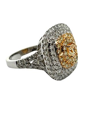 Fancy Yellow & White Diamond Ring. CJI1962/19-OLES 
This exquisite Fancy Yellow and White 